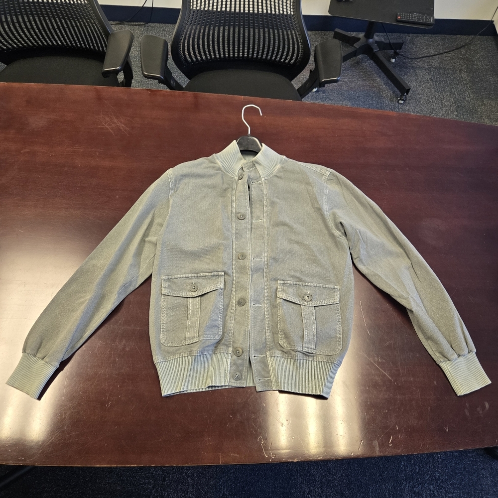 Casual Gray Button-Up Jacket